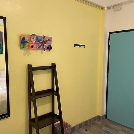 Revolution Chiang Mai - Old Town 호스텔 외부 사진